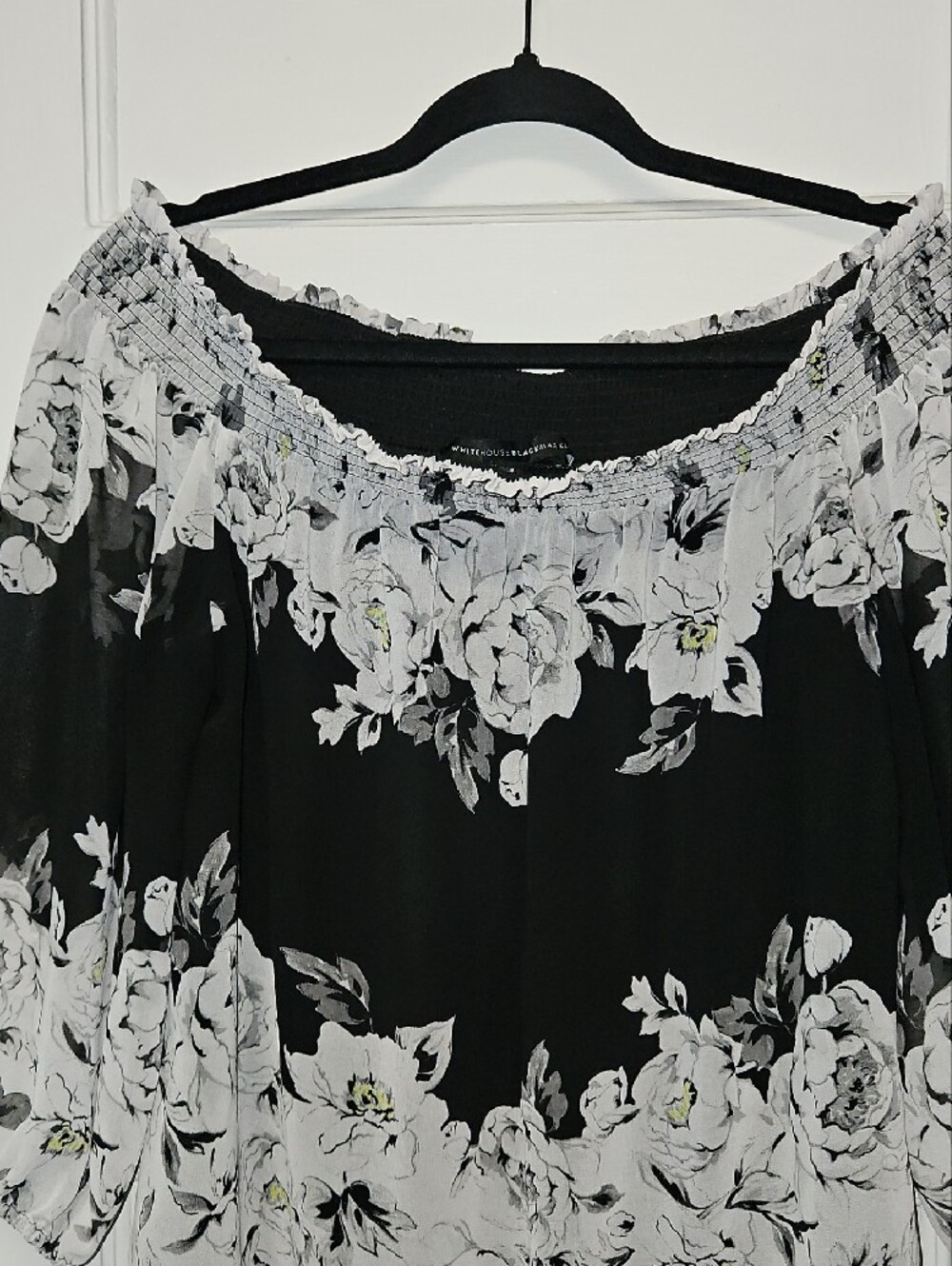 White House Black Market Black and White Floral Off-Shoulder Blouse - Picture 5 of 7